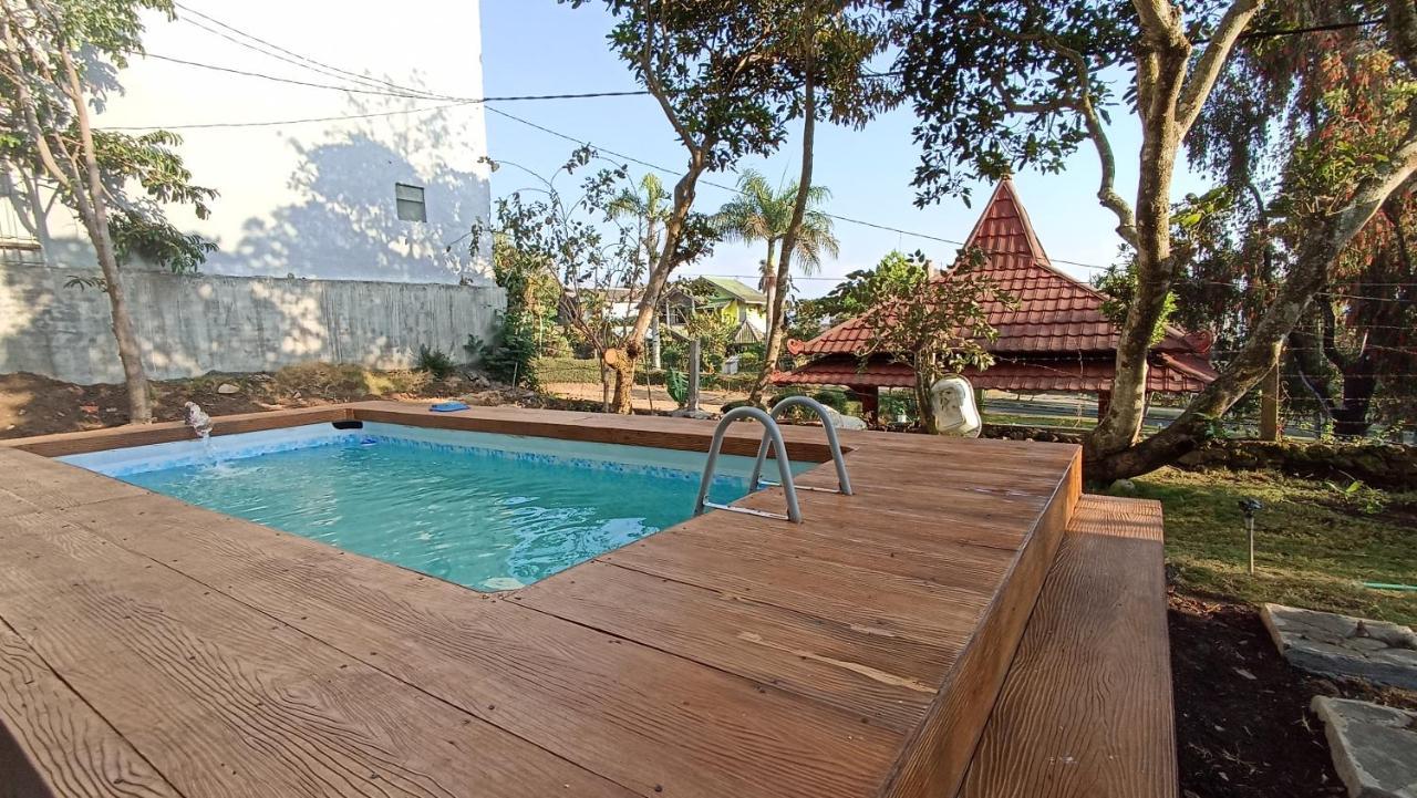 Villa Ohana Batu Exterior photo