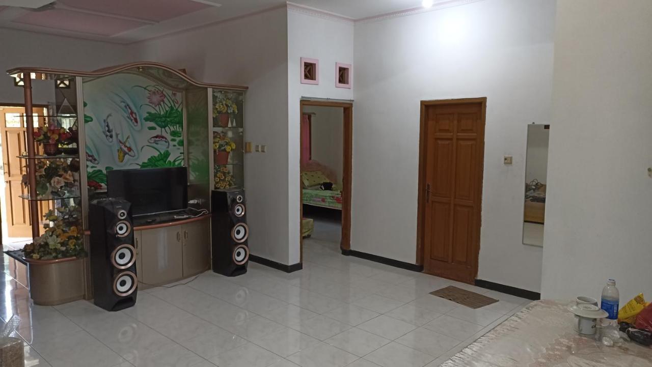 Villa Ohana Batu Exterior photo